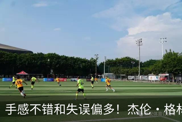 手感不错&失误偏多！杰伦·格林上半场6中4砍下12分 出现4次失误